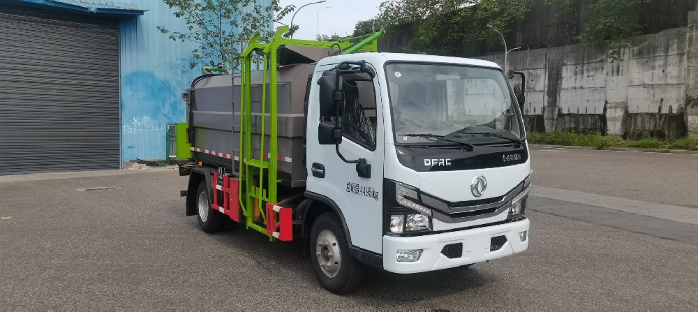 公司餐廚垃圾（油）作業(yè)車增添3款新成員